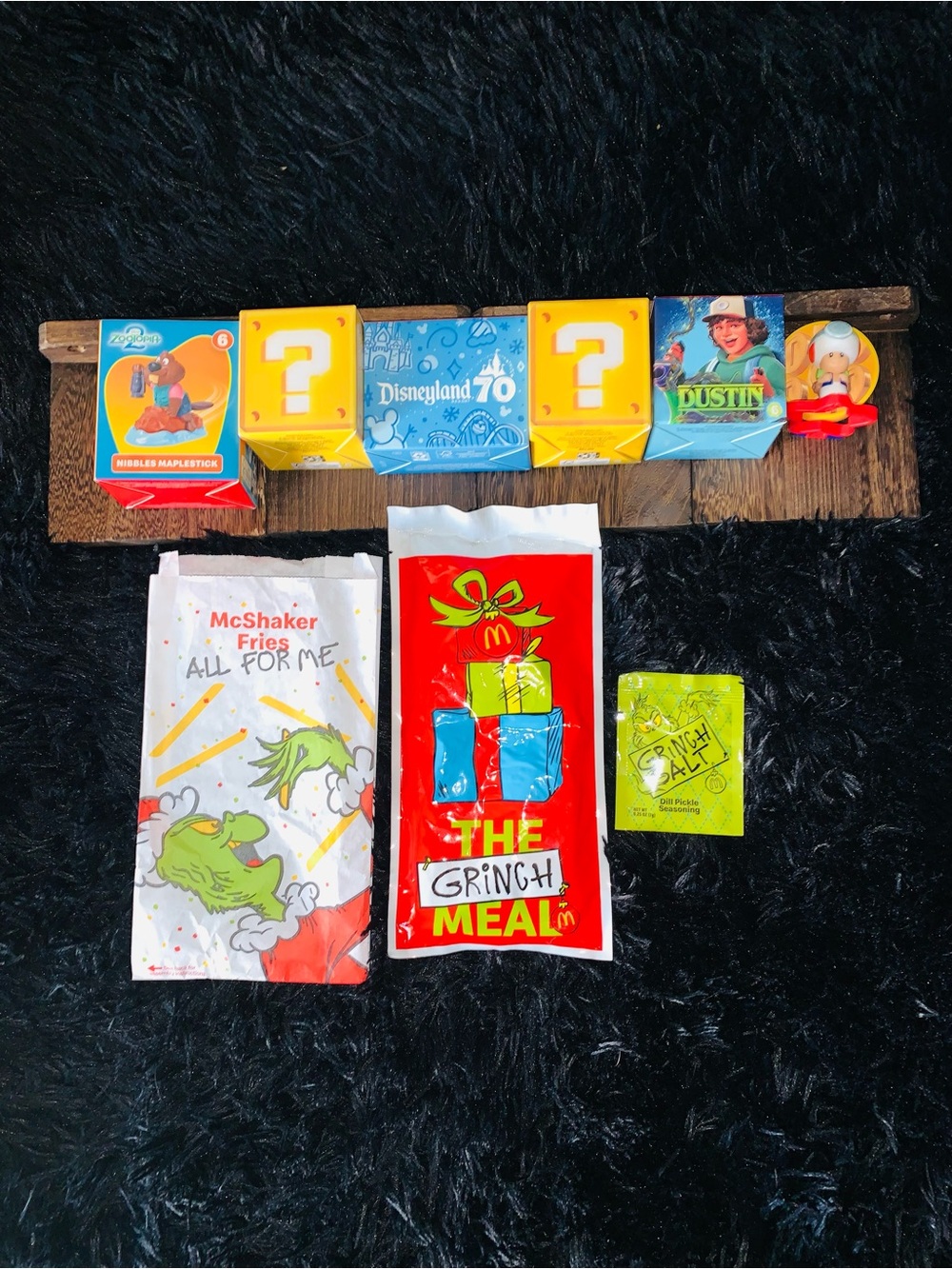 McDonald's Grinch Meal with Grinch Salt Shaker Bag Not Opened +more collectibles